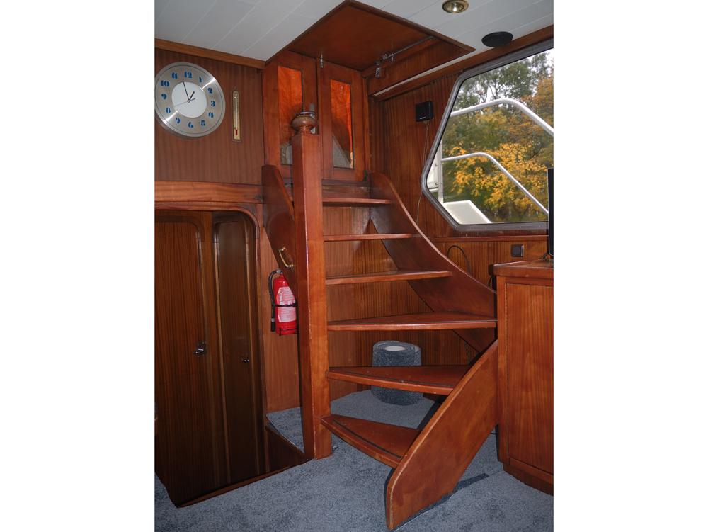 Steuerhaus, Innenausstattung